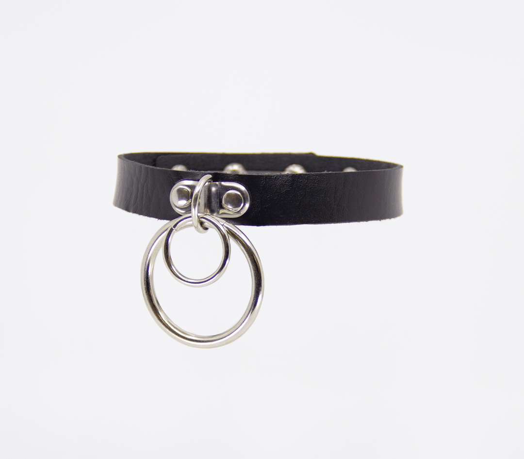 Leather Choker With Ring