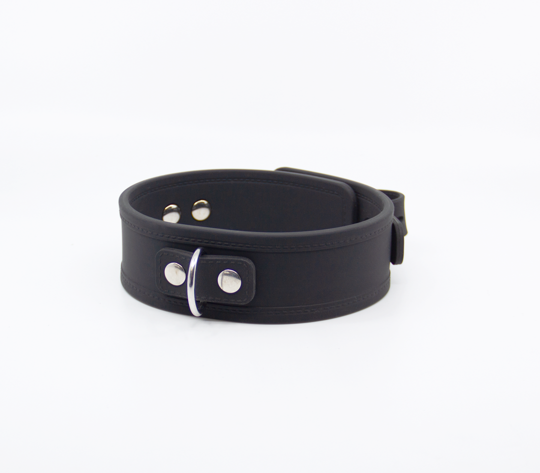 Love in Leather silicone collar close-up - showing adjustable buckle and D-ring detail